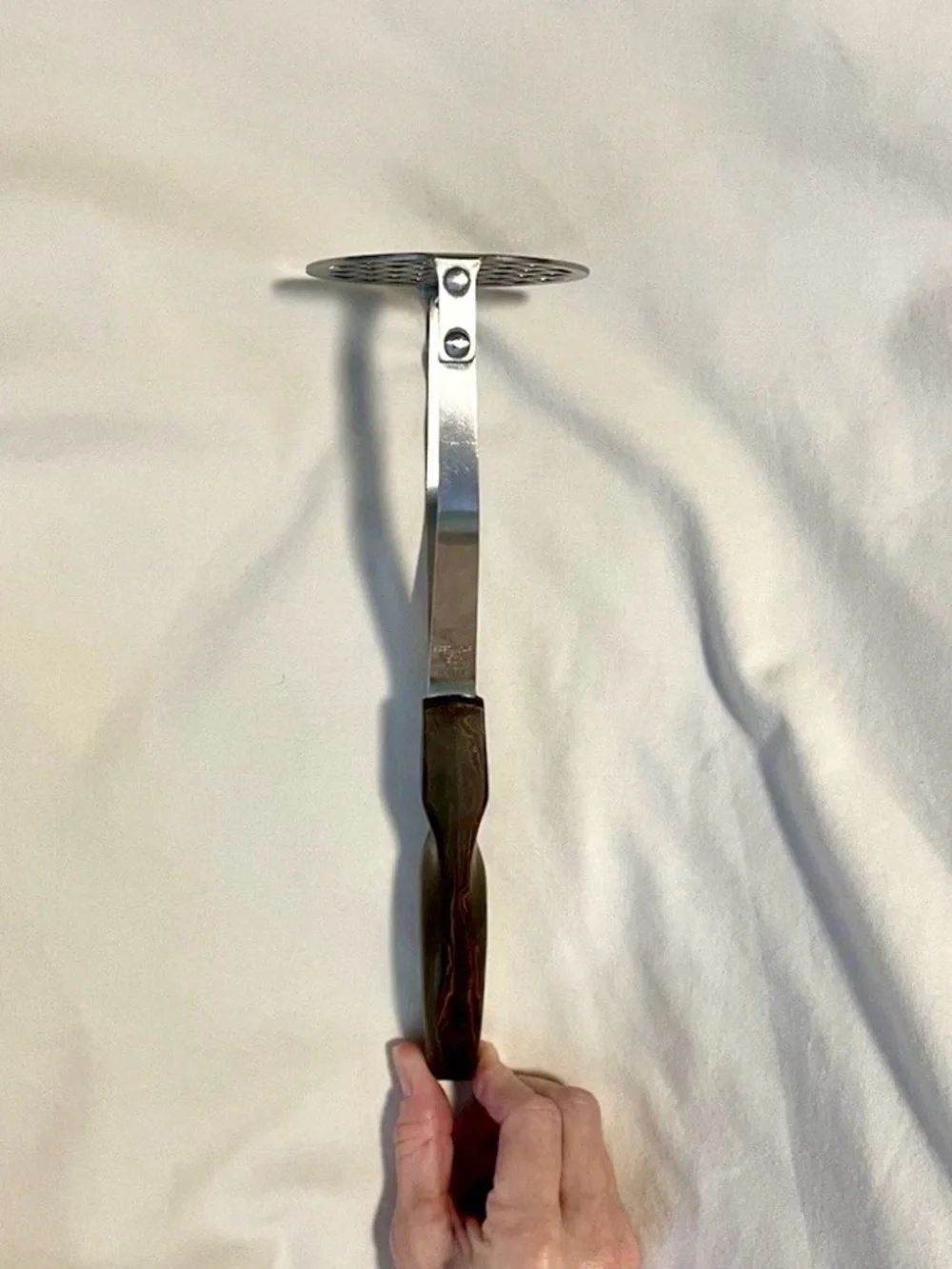 *VINTAGE* Cutco #14 Manual Potato Masher  - Brown Wood-like Handle - Made in USA